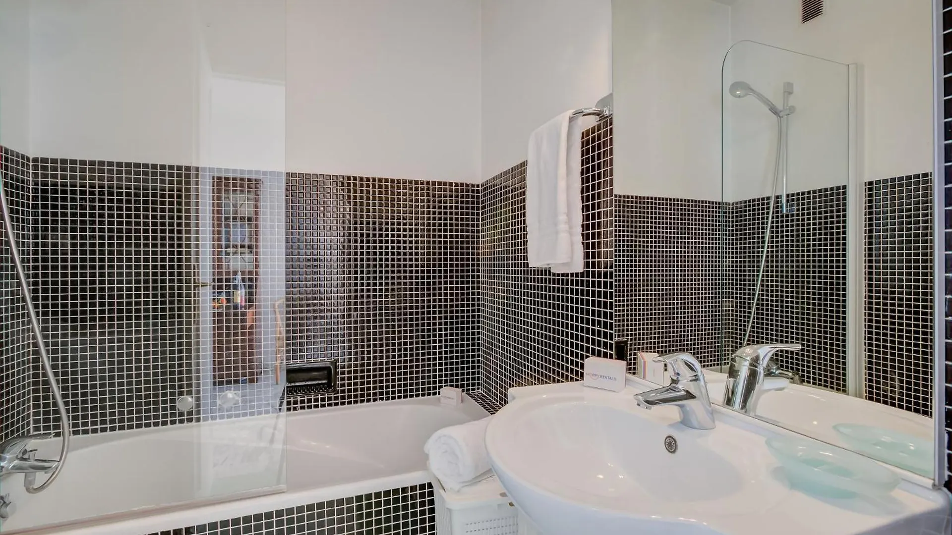 Apartment Appartement Le Fabiola - Happy Rentals Antibes