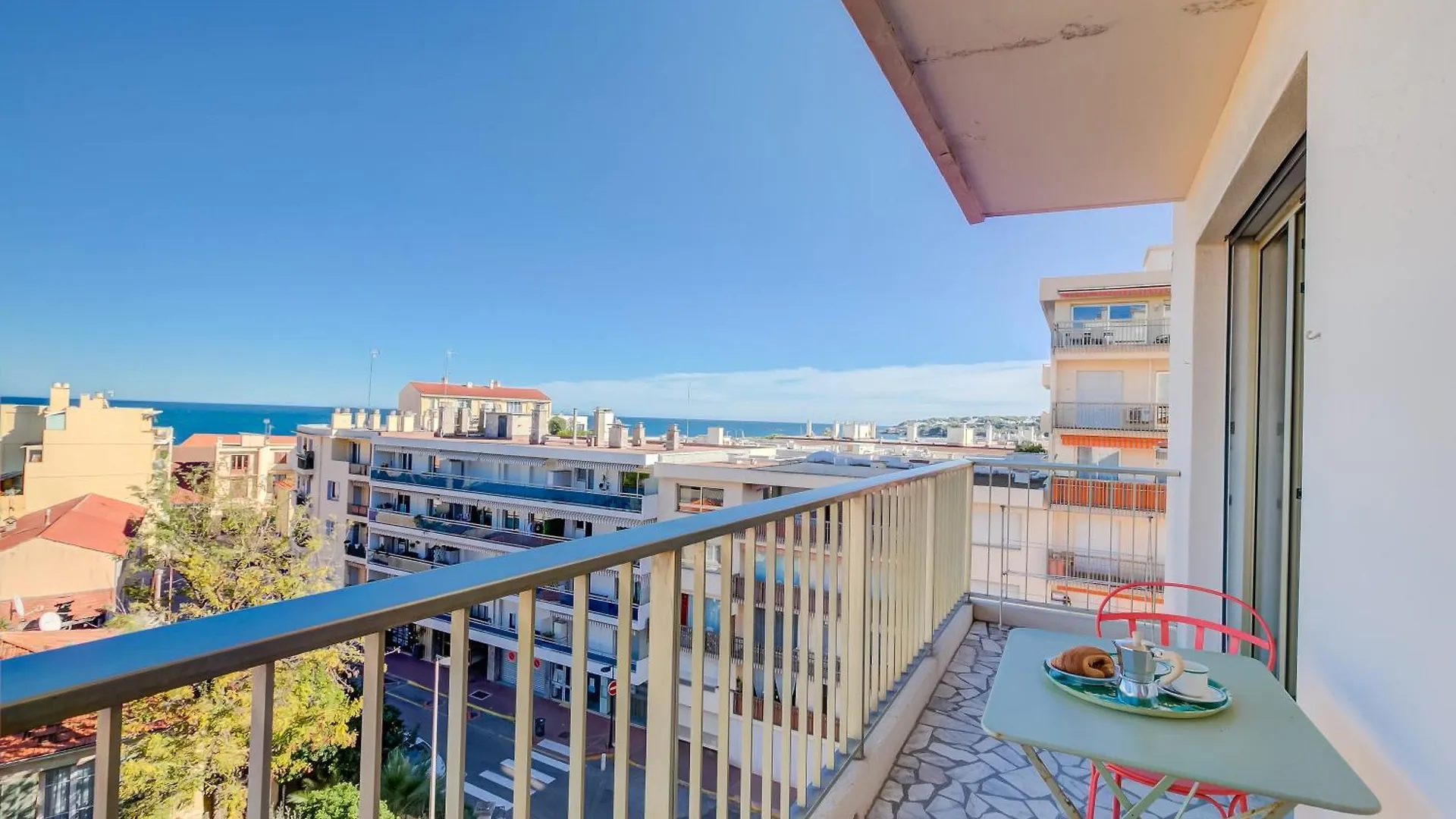 Appartement Le Fabiola - Happy Rentals Antibes 0*,  France